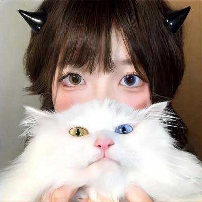 高墙、黑色与帅小伙